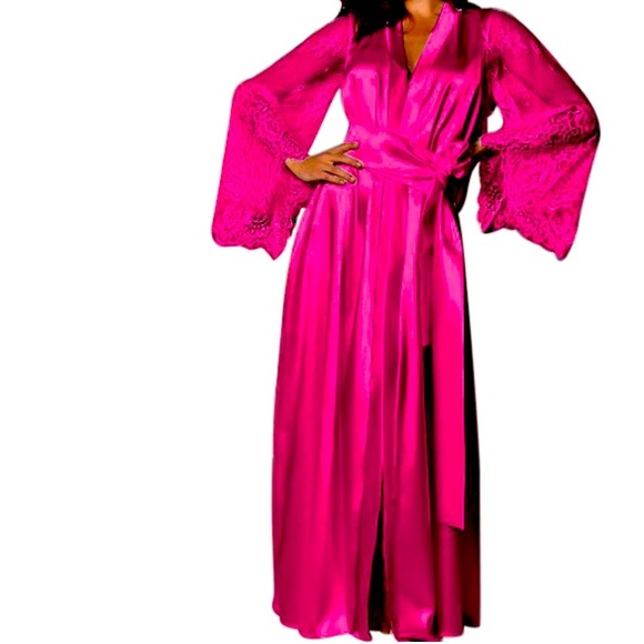 Red satin robe with lace sleeves. Size XL but more like a L. Color is red. NWOT - Picture 3 of 3